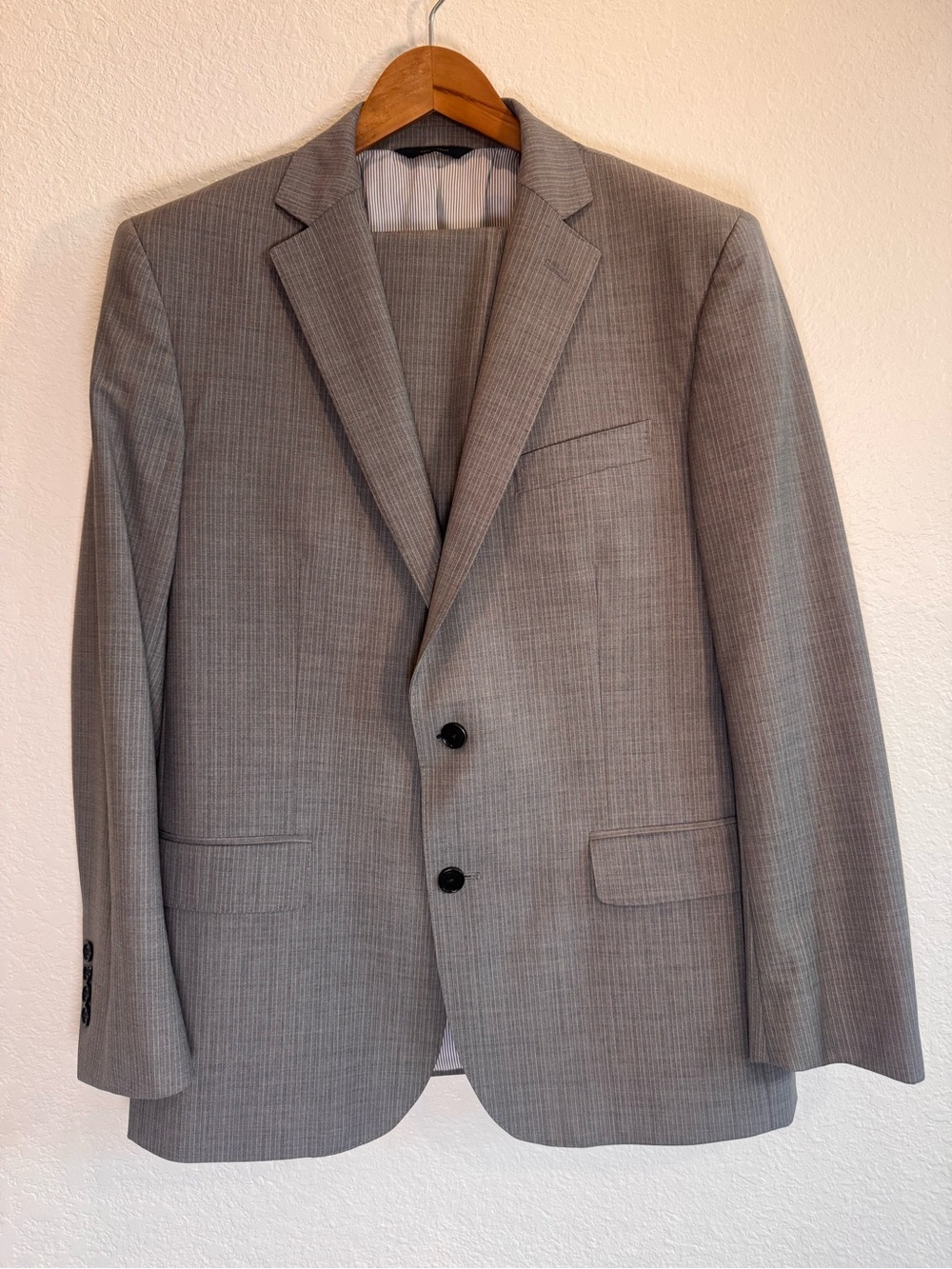 Brooks Brothers Gray Stripe Wool Blend Suit (Jacket and Pants) 42R, 34/32